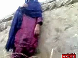pakistani kampung unreserved fucking bersembunyi terhadap segmen dinding