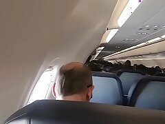 Öffentliches Flugzeug Blowjob