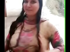 Énorme Busted femme pakistanaise