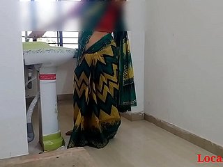 Merried Indian Bhabi Have sexual intercourse (video resmi oleh localsex31)