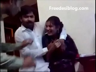 Pakistani Desi Unladylike en Caitiff public schoolmate genieten there hostelkamer