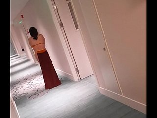 Bắc Kinh Dom: nô lệ Trung Quốc đi bộ trong khách sạn