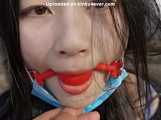 Ragazza cinese all'aperto Bondage porno amatoriale