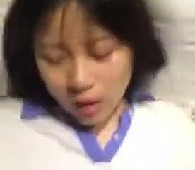 Chinese tiener pupil fucked en gezicht