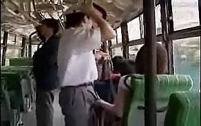 ống khiêu dâm miễn phí nghịch ngợm trong xe buýt